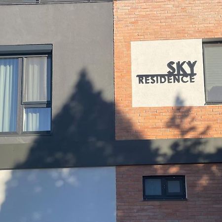 Sky Residence Airport Otopeni 12 Екстериор снимка